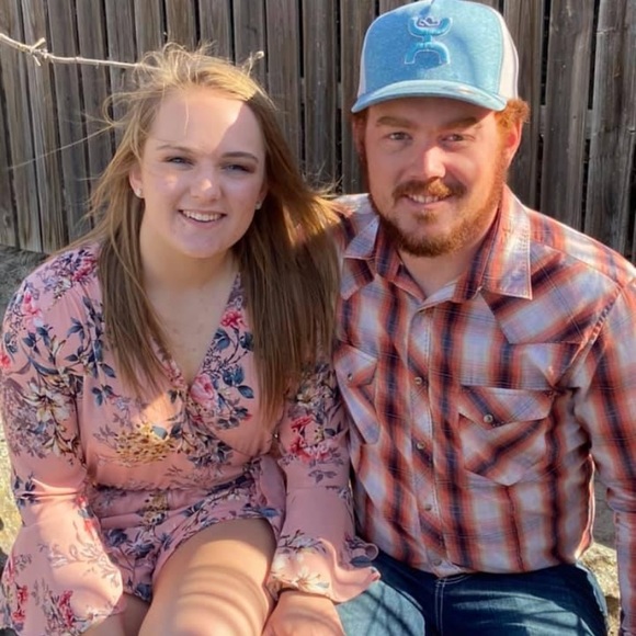 Meet your Posher, Kalli - Picture 2 of 2